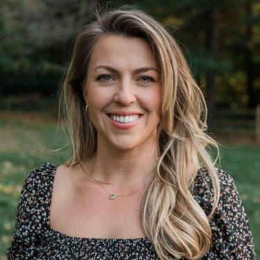 Lindsay Devine