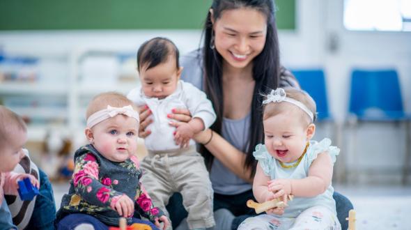 how to become a daycare provider