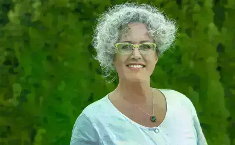 Lady with sick glasses.