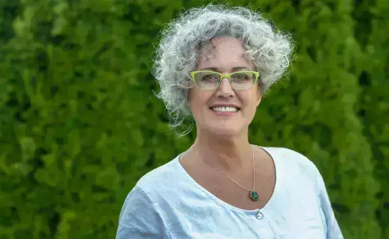 Lady with sick glasses.