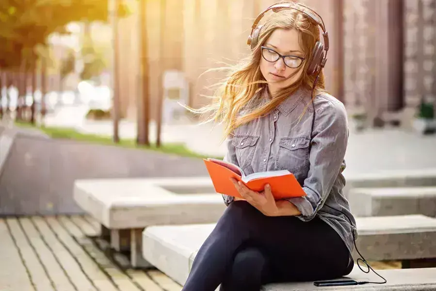 Studying Outside vs. Inside | The Pros & Cons