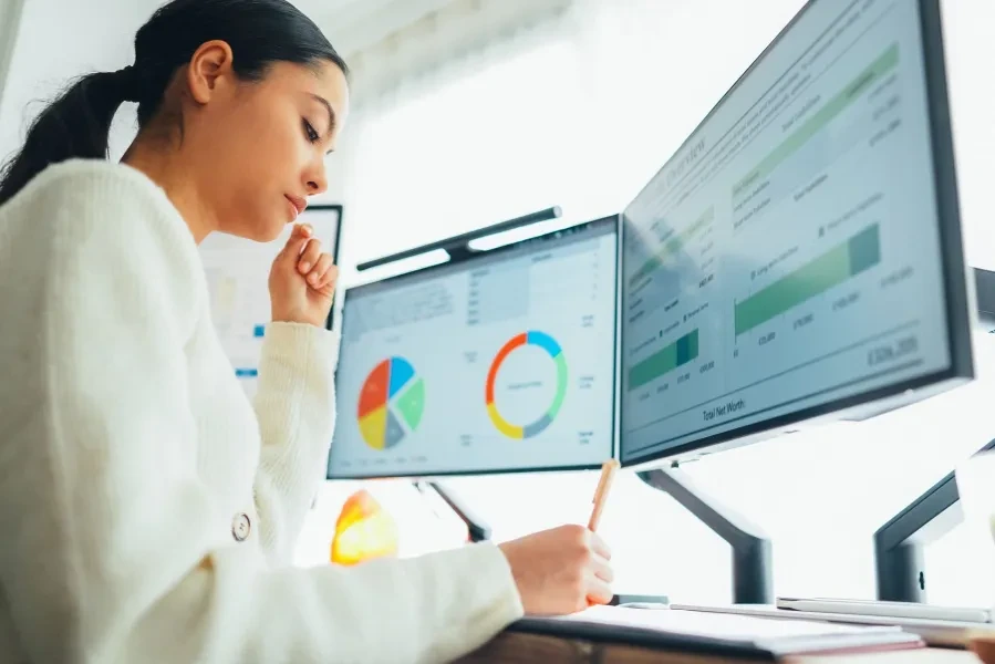 what can you do with a business economics degree