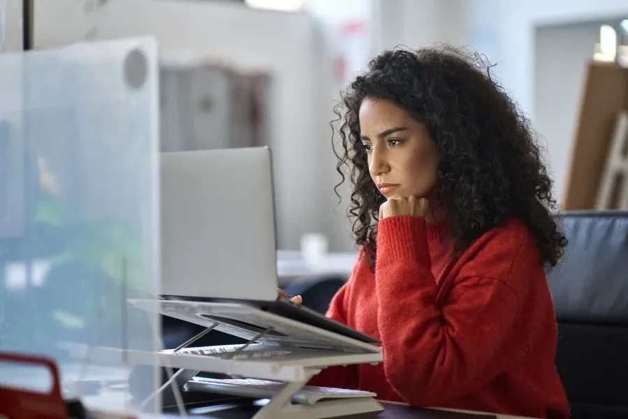 what is a management analyst