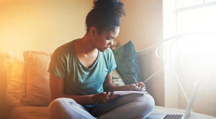 How to Improve College Writing Skills: 6 Resources for Students