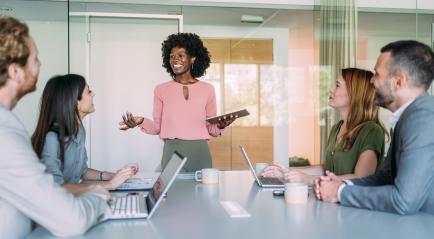 Getting to Know the Doctoral Degree in Organizational Leadership: 6 Things to Expect as a UAGC Student